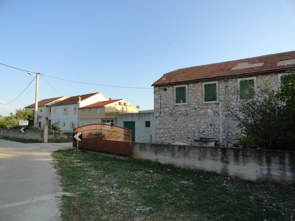 Apartments Brkic Лозовац Экстерьер фото